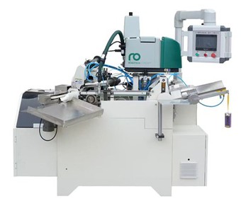 AUTOMATISCHE MASCHINE ZUR HERSTELLUNG VON PAPIERTÜLLEN